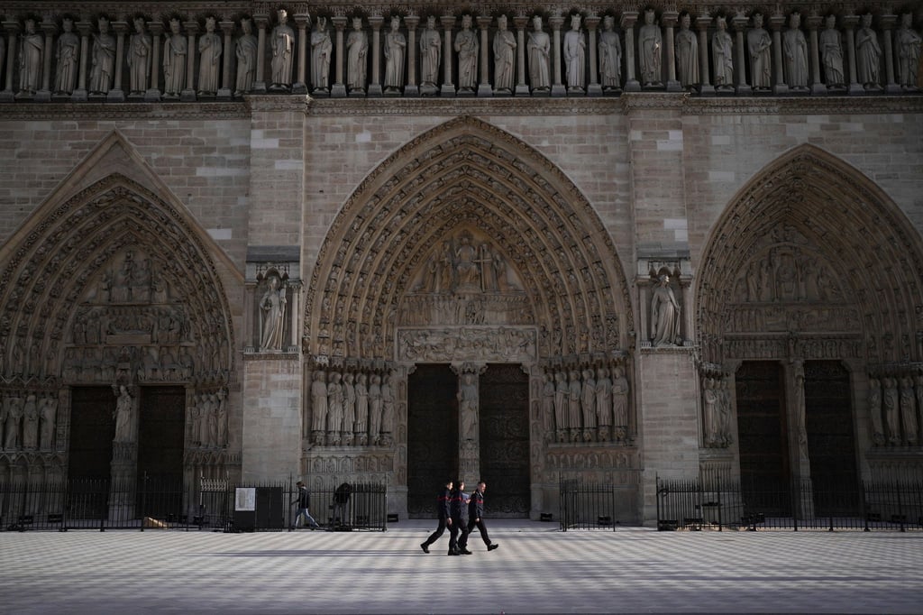 Anlass für Trumps erste Auslandsreise ist die feierliche Wiedereröffnung der Notre-Dame-Kathedrale.