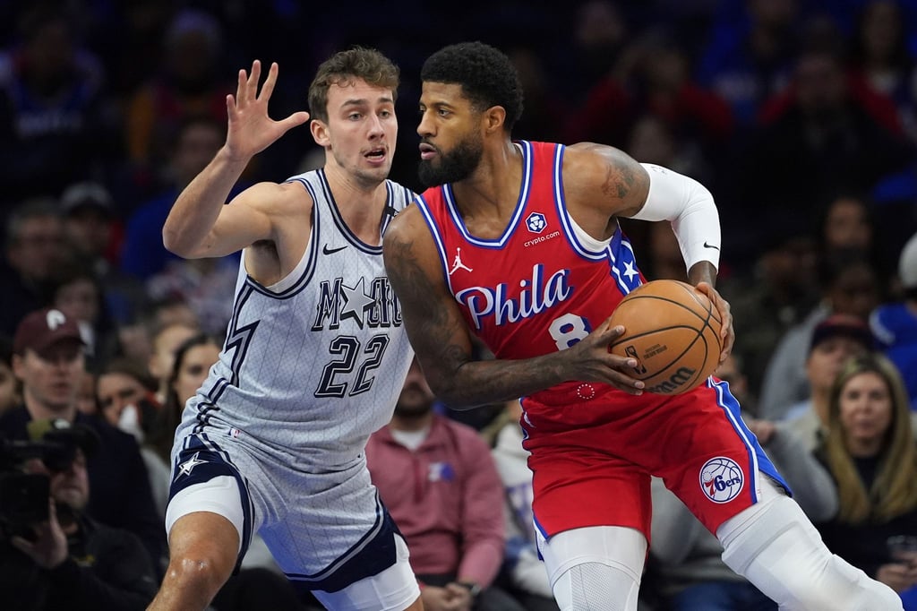 Franz Wagner (l.) und die Orlando Magic unterlagen Paul Georges Philadelphia 76ers nach einem schwachen zweiten Viertel.