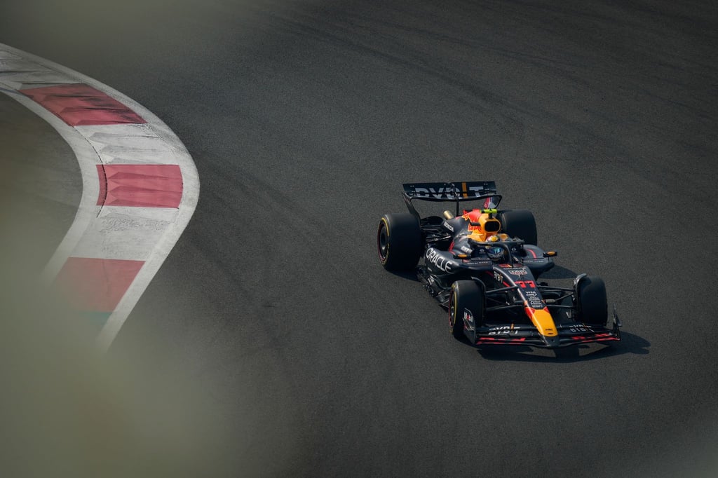 Sergio Perez muss um seinen Platz bei Red Bull bangen.