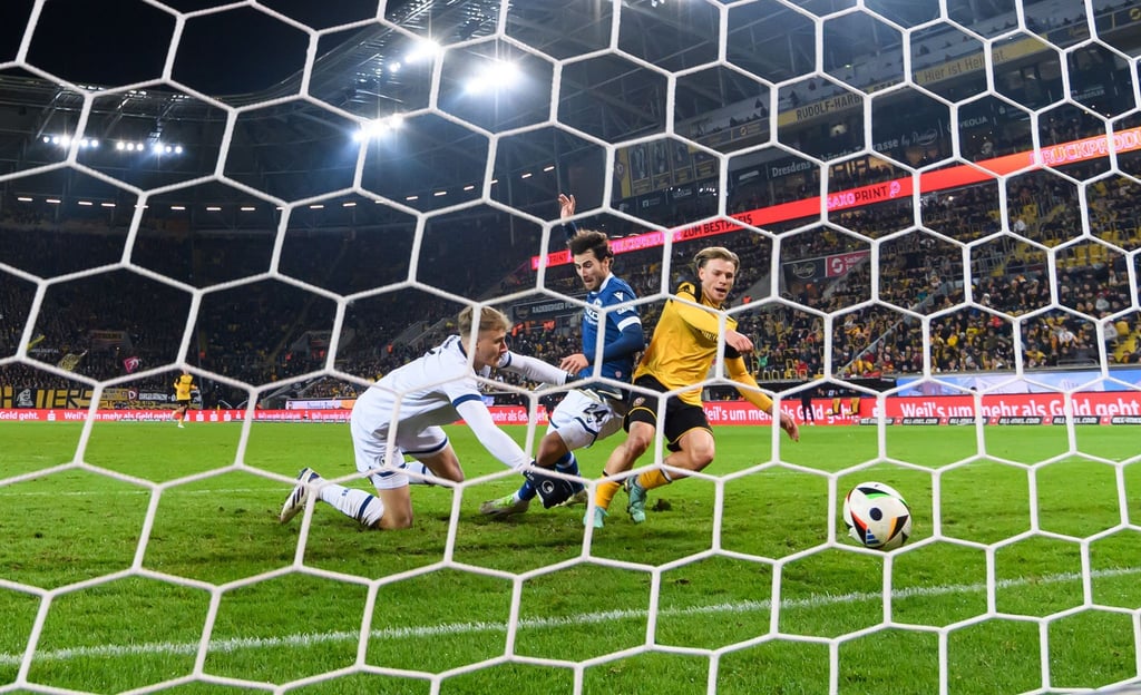 Jonas Oehmichen erzielt das Dresdner 1:0