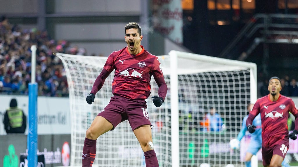 RB-Stürmer Andre Silva bejubelt sein Tor gegen Kiel.