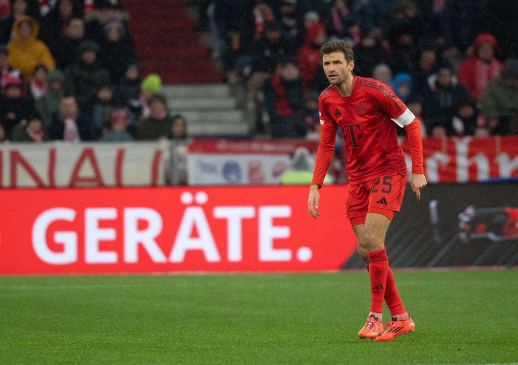 Thomas Müller musste gegen Heidenheim mit Rückenproblemen vom Platz.