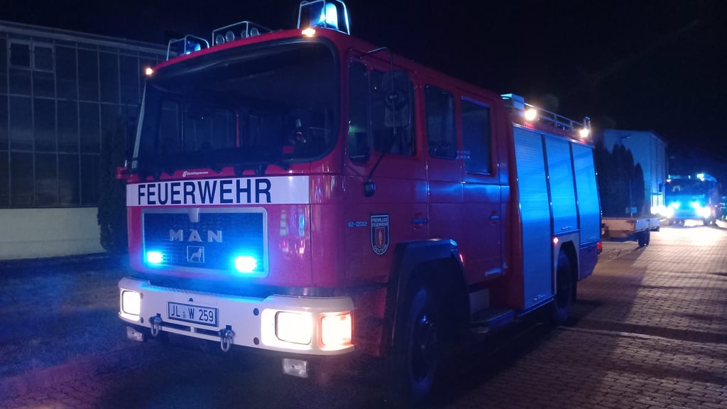 Mehrere Feuerwehren waren im Chemiepark Genthin im Einsatz.