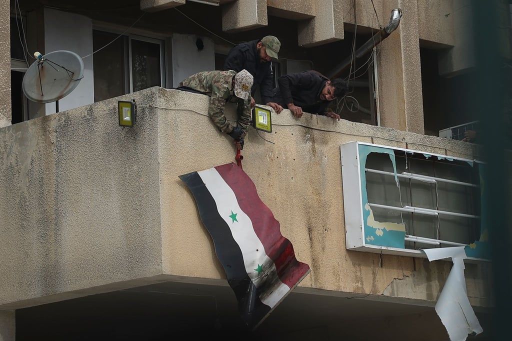 Russland unterstützt seinen verbündeten Assad zunächst weiter.