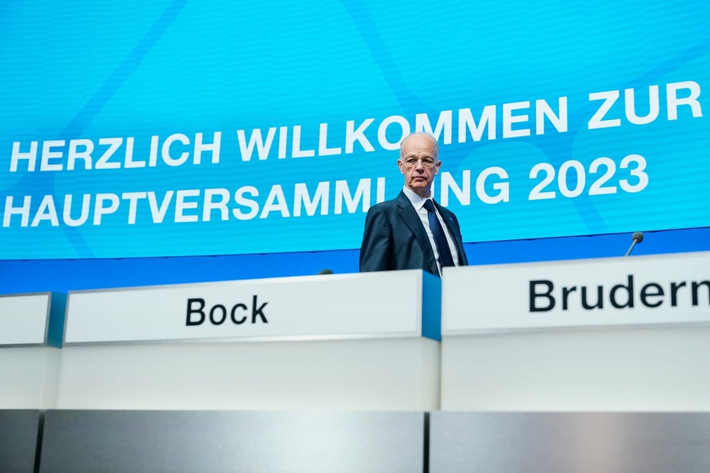 Der Chef des BASF-Aufsichtsrats, Kurt Bock, vor der Hauptversammlung im Jahr 2023.