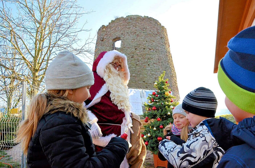 Der traditionelle Weihnachtsmarkt an der Düppler Mühle in Magdeburg fand auch 2024 statt.