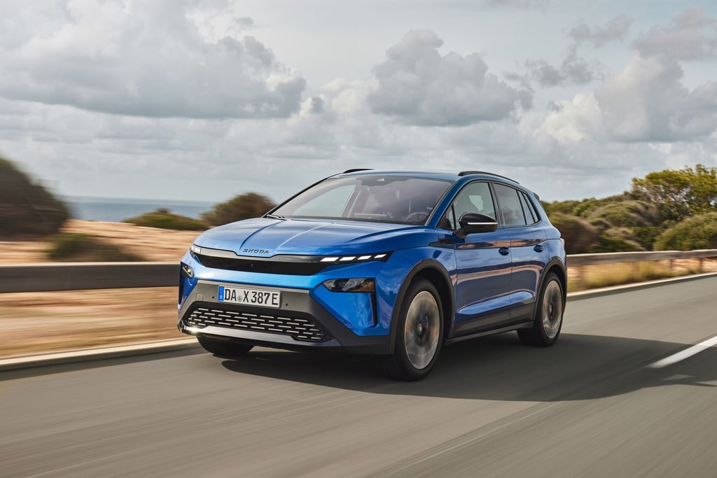 Zu Preisen ab 33.900 Euro bringt Skoda mit dem Elroq ein 4,48 Metern langes, elektrisches SUV auf den Markt.