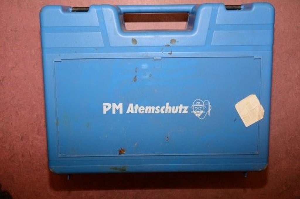 Wer kennt diesen Koffer, fragte die Polizei.