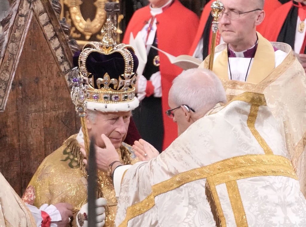 Wackelt da auch nichts? Charles mit seiner Krone. (Archivbild)