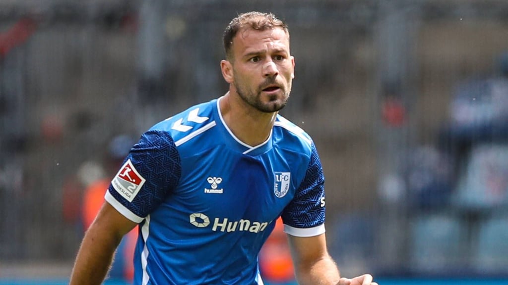 Aleksa Marusic spielte für die U23 des 1. FC Magdeburg gegen den Bischofwerdaer FV in der Oberliga.