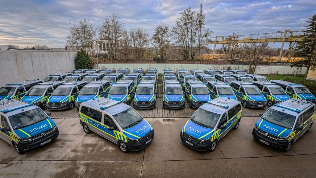 Die neue Flotte der Landespolizei soll um vollelektrische Verkehrsunfallkraftwagen ergänzt werden.