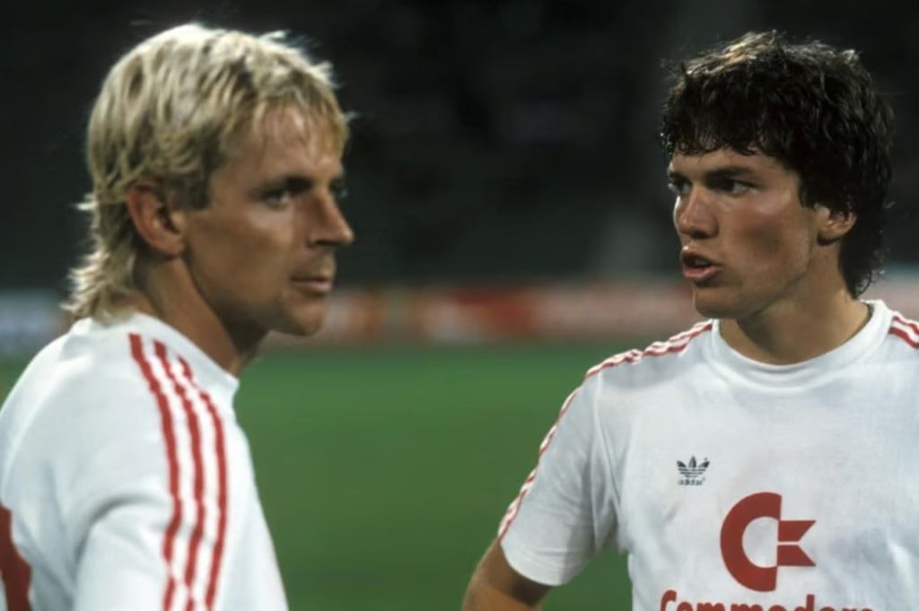 Norbert Nachtweih (links) spielte 1984 gemeinsam mit Lothar Matthäus bei Bayern München. 
