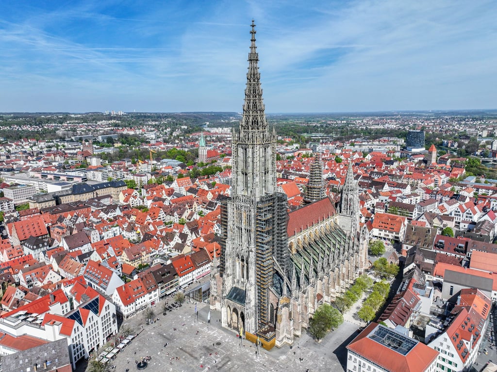 Bye bye Titel: Bald hat Ulm nicht mehr den höchsten Kirchturm der Welt. (Archivbild)