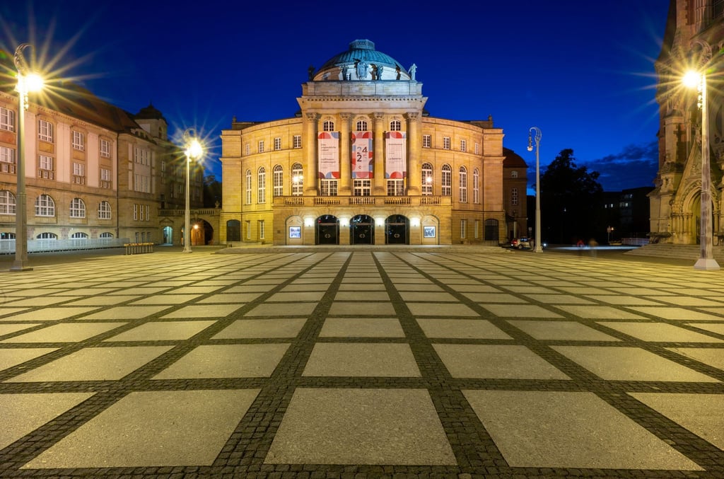 Die Oper Chemnitz - hier soll im Mai 2025 die Preisverleihung des Europäischen Kulturpreises stattfinden. (Archivbild)