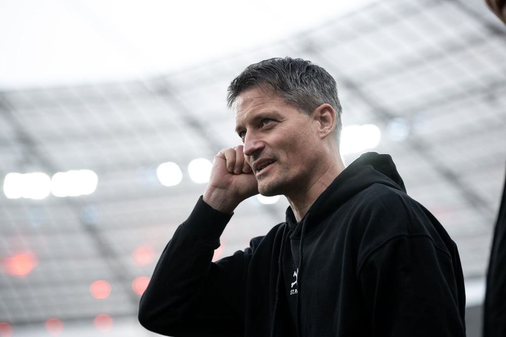 Trainer Alexander Blessin will mit dem FC St. Pauli in den letzten beiden Spielen des Jahres noch mal alles herausholen.