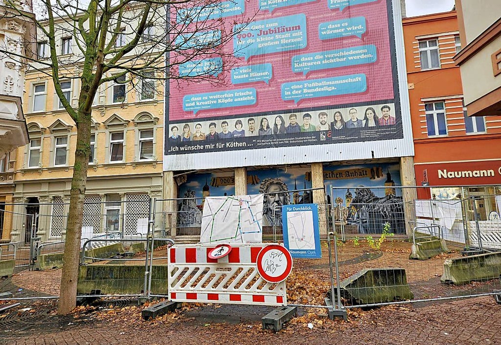 Blick auf die einsturzgefährdete Immobilie