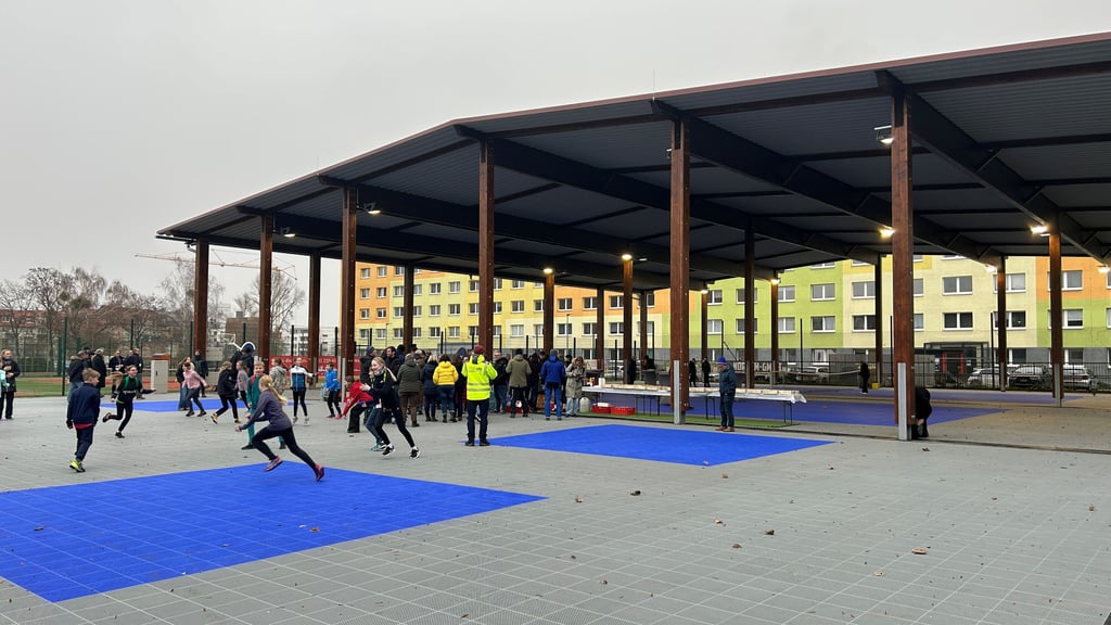 Die überdachte Sportanlage soll künftig ganzjährig nutzbar sein und