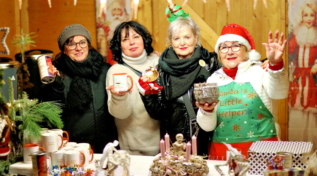 Der Förderverein Hospiz „Hoffnungsland“ sammelt auf dem Christkind’l-Markt in Bad Lauchstädt Spenden für eine Pflegebadewanne.