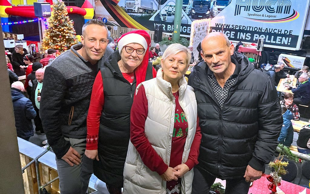 Die Organisatoren des Groß Nauendorfer Adventskalenders: Markus Kralisch, Simonetta Leisker, Simone Bösigk und Reinhard Pitschke (von links)