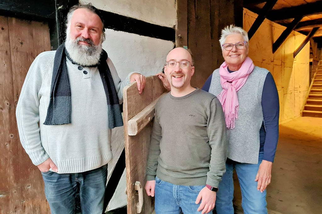 Thomas Ingwerth (von links, Vorsitzender), David Schröder (stellvertretender Vorsitzender und Schriftführer) und Elisabeth Rhein (Kassenwartin) bilden den ersten Vorstand des Fördervereins.
