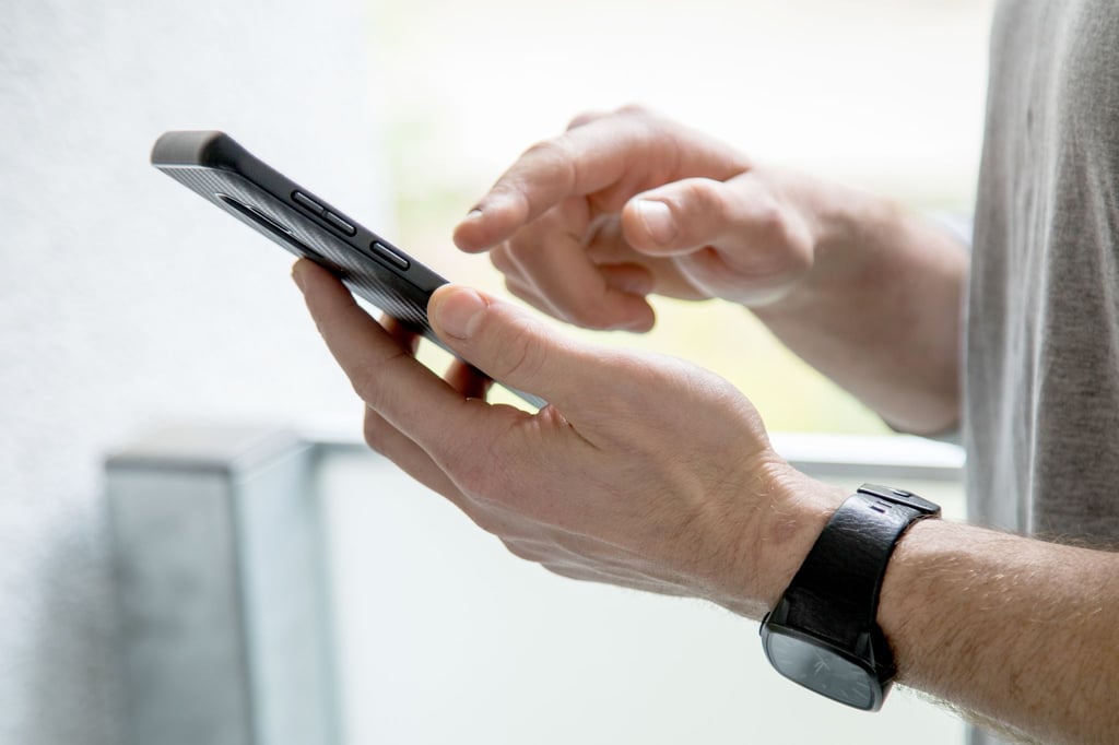 Neue Features in Android: Die Standortübermittlung fremder Tracker lässt sich nun vorübergehend unterbrechen und auch unerwünschte Tracker können gefunden werden.