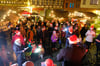 Mehr als 120 Blankenburger sangen auf dem Sternthaler Weihnachtsmarkt gemeinsam „Lasst uns froh und munter sein“.