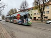 Halberstadts Straßenbahn soll dank neuer Funktechnik künftig schneller durch die Stadt kommen.