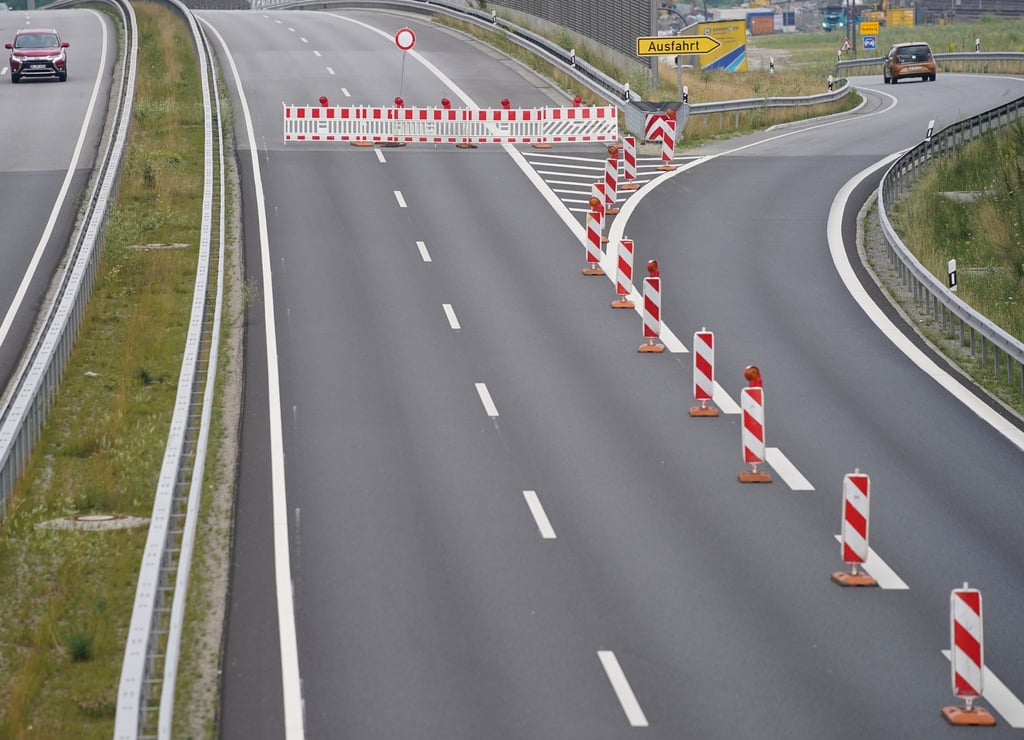 Autofahrer auf der A21 müssen am Wochenende vor Bargteheide in Fahrtrichtung Süden mit Behinderungen rechnen. (Archivbild)