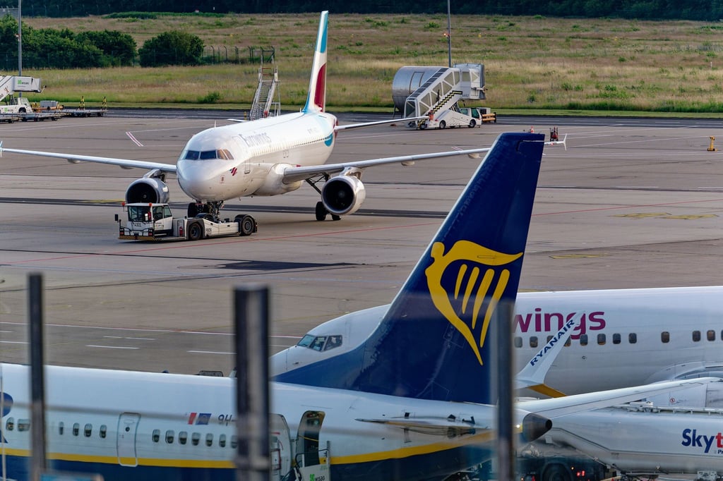 Ryanair und Eurowings konkurrieren bei Direktflügen.