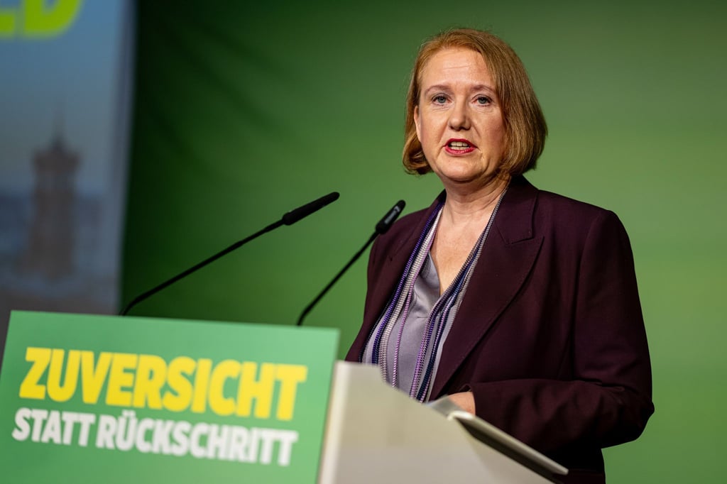 Die Berliner Grünen haben die bisherige Bundesfamilienministerin Nina Paus auf Platz eins der Landesliste für die Bundestagswahl gewählt.