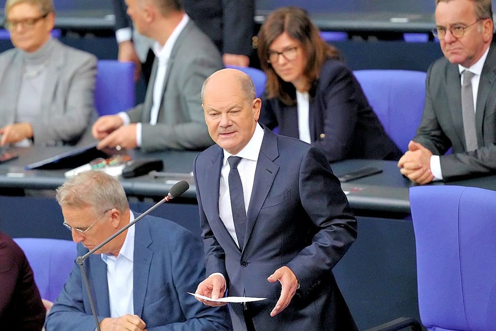 Olaf Scholz wird am Montag die Vertrauensfrage im Bundestag stellen.