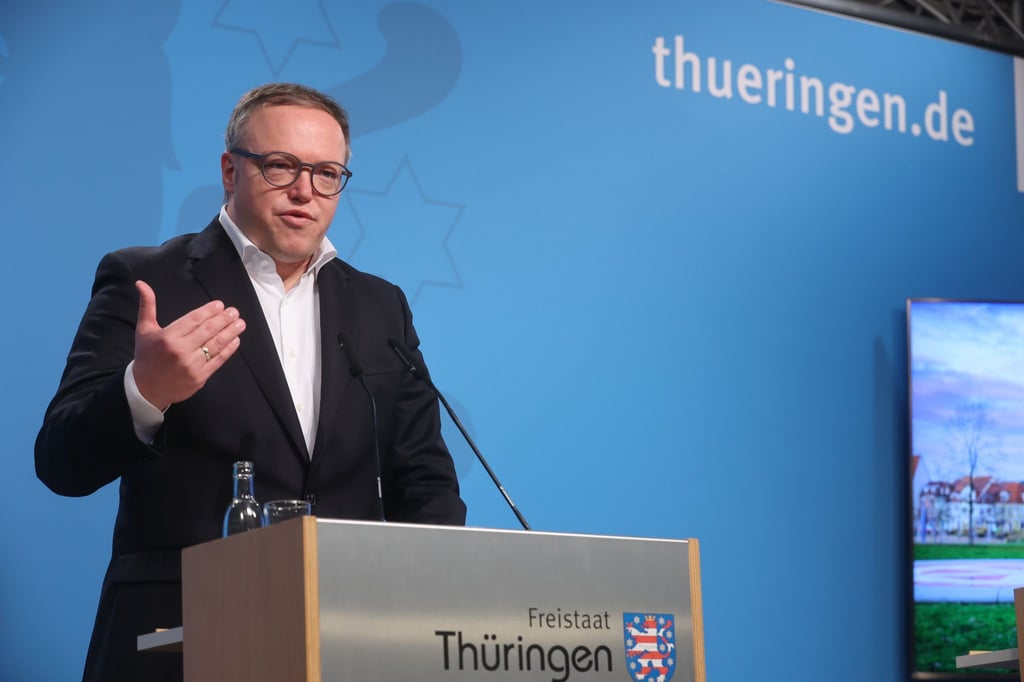 Thüringens neuer Ministerpräsident Mario Voigt (CDU) will eine Bundesratsinitiative aus Bayern zum Thema Migration unterstützen.