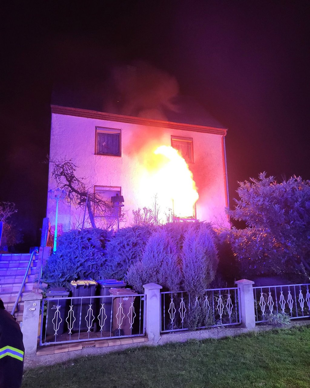 Die Kriminalpolizei ermittelt zu den Hintergründen des Feuers in Zeitz.