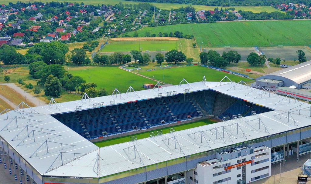 Wann geht es hinter dem Stadion mit den Bauarbeiten los? Diese Frage stellen sie sich beim FCM immer frustrierter.
