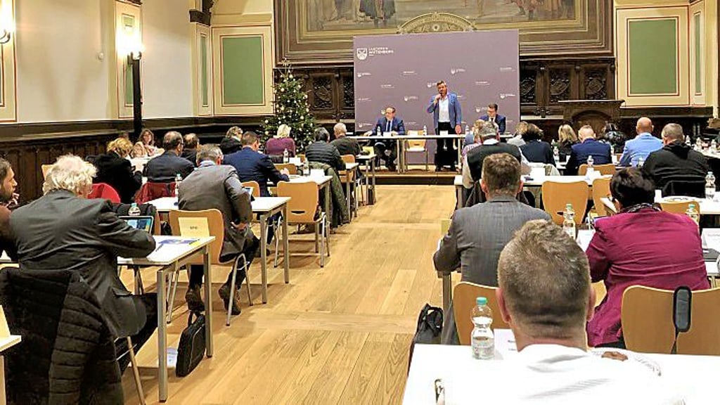 Sitzung des Kreistages in der Aula des Hauses Melanchthon
