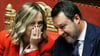 Italiens Vize-Ministerpräsident Matteo Salvini, hier zusammen mit Regierungschefin Giorgia Meloni, drohen sechs Jahre Haft. (Archivbild)