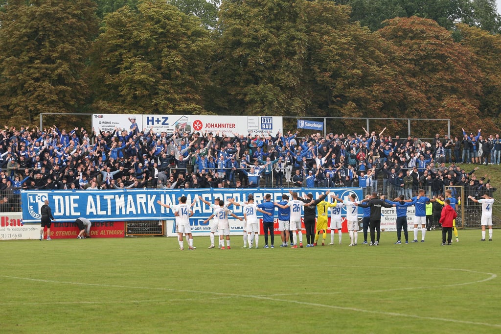 Bereits in der Verbandsliga reisten hunderte Fans für die U23 des 1. FC Magdeburg zu einem Auswärtsspiel.&nbsp;Das könnte sich mit einem Aufstieg in die Regionalliga wiederholen.&nbsp;