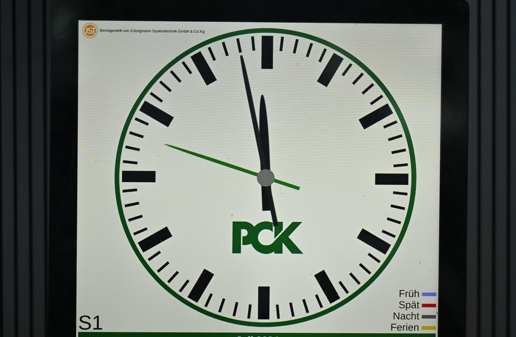 Die Besitzverhältnisse bei der Großraffinerie PCK in Schwedt sind weiter ungeklärt. (Archivbild)