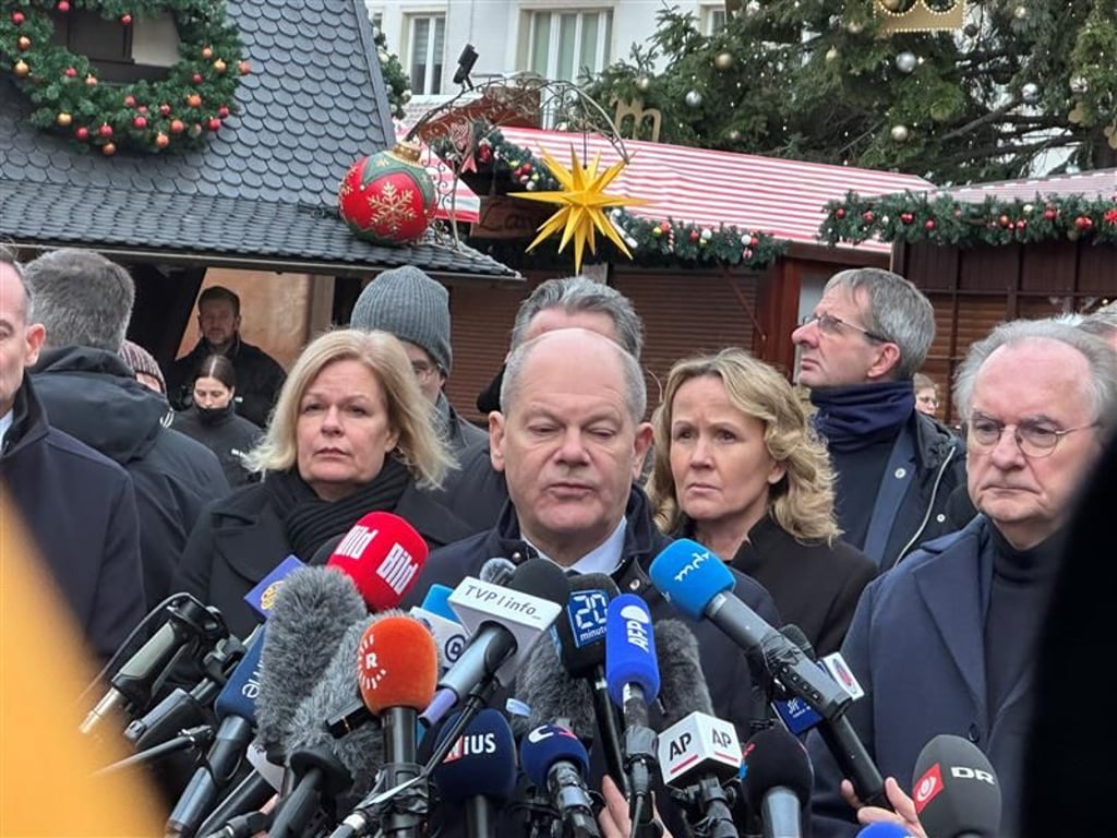 Olaf Scholz sprach auf dem Markt in Magdeburg.
