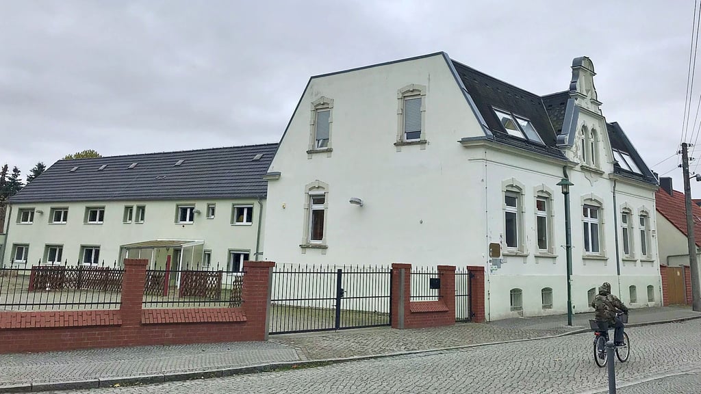 Aus dem ehemaligen Kindergarten „Barleber Schlümpfe“ wird ein Ärztehaus. Das haben die Gemeinderäte entscheiden und folgten damit einer Machbarkeitsstudie.