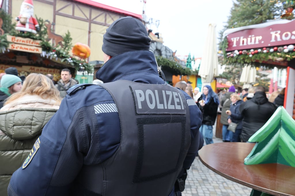 Nach der Todesfahrt in Magdeburg wurde die Polizeipräsenz auf Weihnachtsmärkten in Sachsen erhöht.