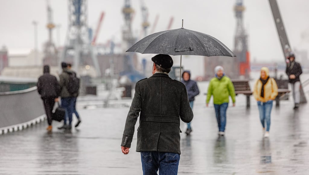 Ungemütliches und stürmisches Wetter ist für die Nordseeküste vorhergesagt - doch die befürchtete Sturmflut ist ausgeblieben.
