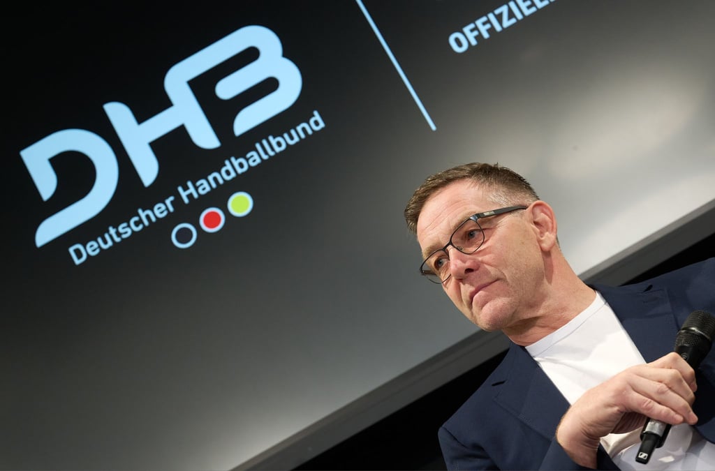 Handball-Bundestrainer Alfred Gislason verbringt das Weihnachtsfest erstmals im Ski-Urlaub.