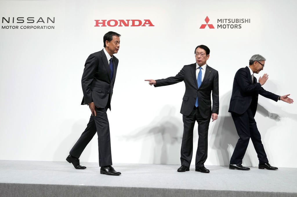 Nissan und Honda führen Fusionsgespräche und wollen Mitsubishi Motors daran beteiligen.