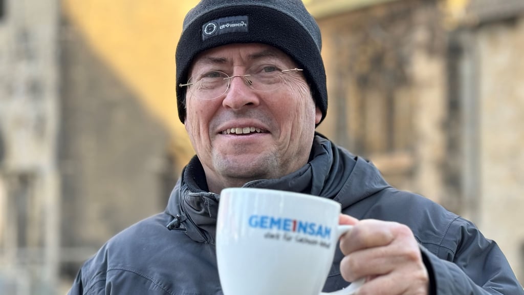 Auf eine Tasse Glühwein mit Halberstadts Domkantor Claus-Erhard Heinrich. Welche Musik hört der Musikexperte selbst zu Weihnachten?