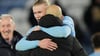 Erling Haaland und Pep Guardiola (vorne) haben mit Manchester City die Ergebniskrise beendet