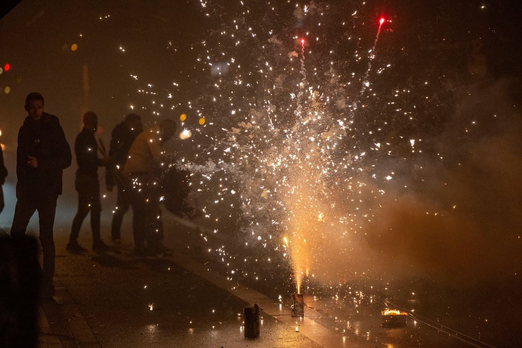 Die Polizei ist in Sachsen mehrfach ausgerückt, weil Menschen bereits vor Silvester Böller und Raketen gezündet haben. (Symbolbild)