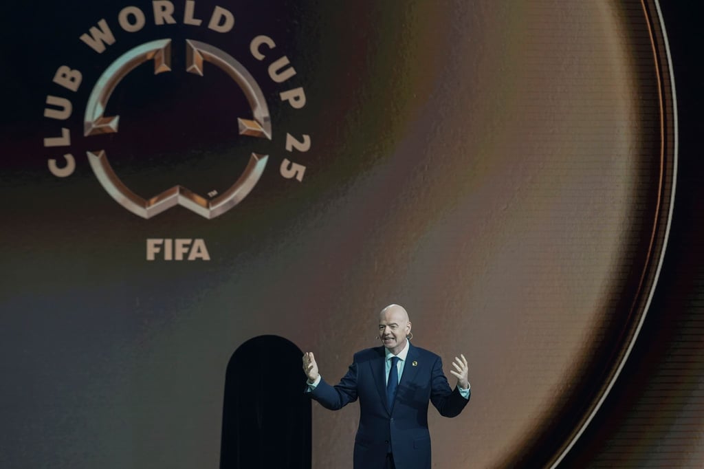 Club-WM: FIFA-Präsident Gianni Infantino spricht während der Auslosung für das Großevent.