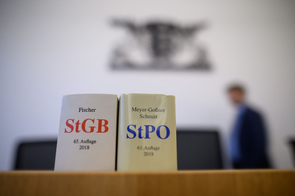 Ein Gerichtsstreit kann teuer werden - nicht umsonst scheuen manche Privatpersonen das Risiko. Mit einem Prozessfinanzierer im Rücken wird das Kostenwagnis geringer.