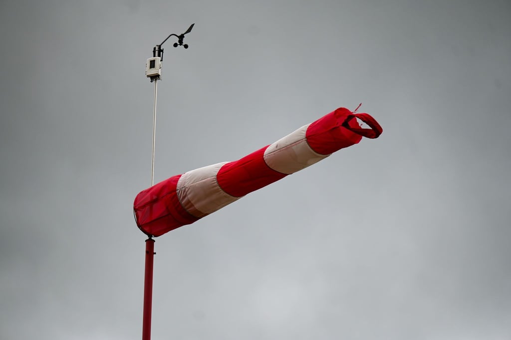 Der Aufenthalt im Freien sollte möglichst vermieden werden - der Deutsche Wetterdienst warnt vor orkanartigen Böen zu Neujahr im Erzgebirge. (Symbolfoto)